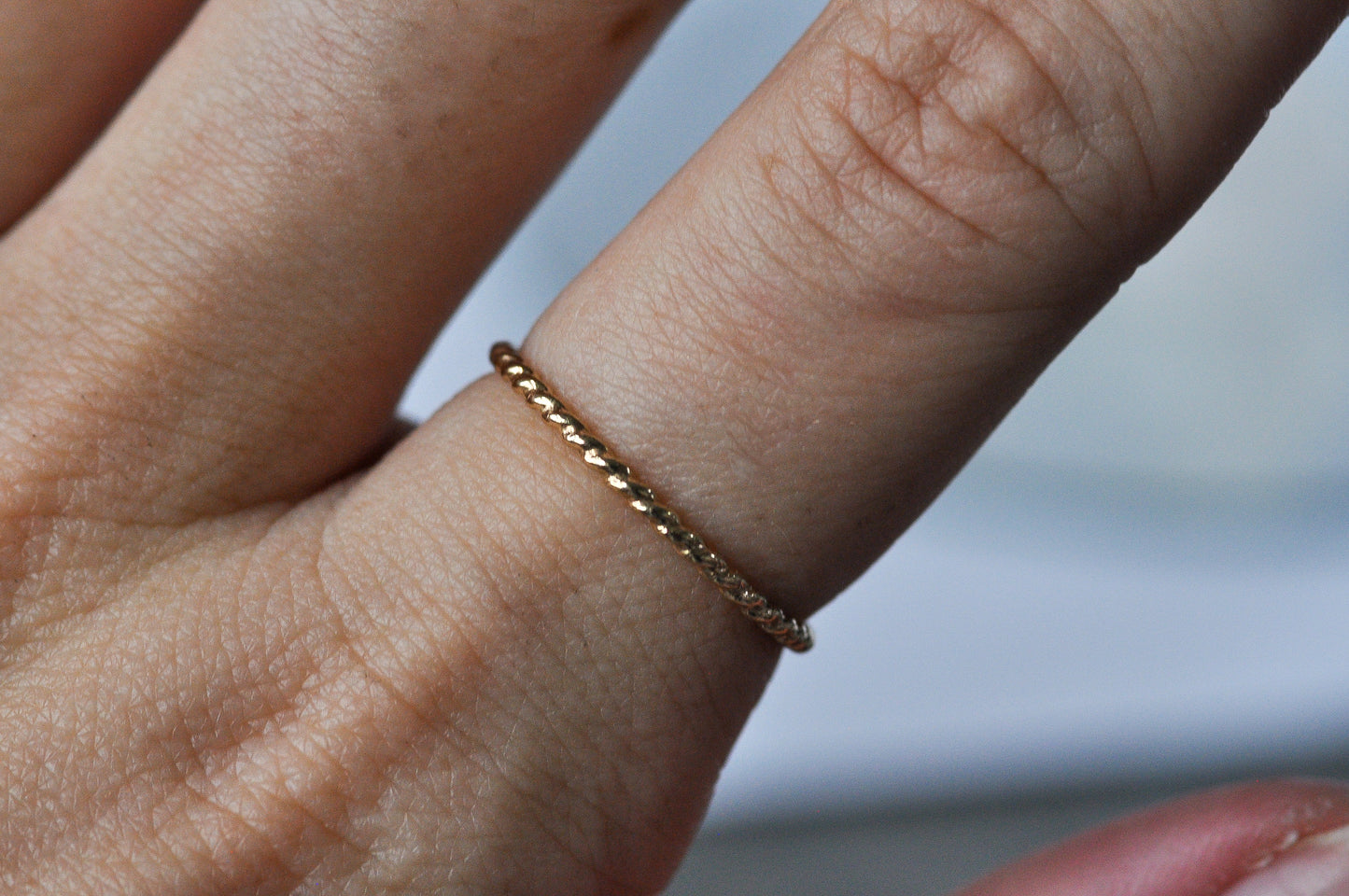 Twist Ring Thin