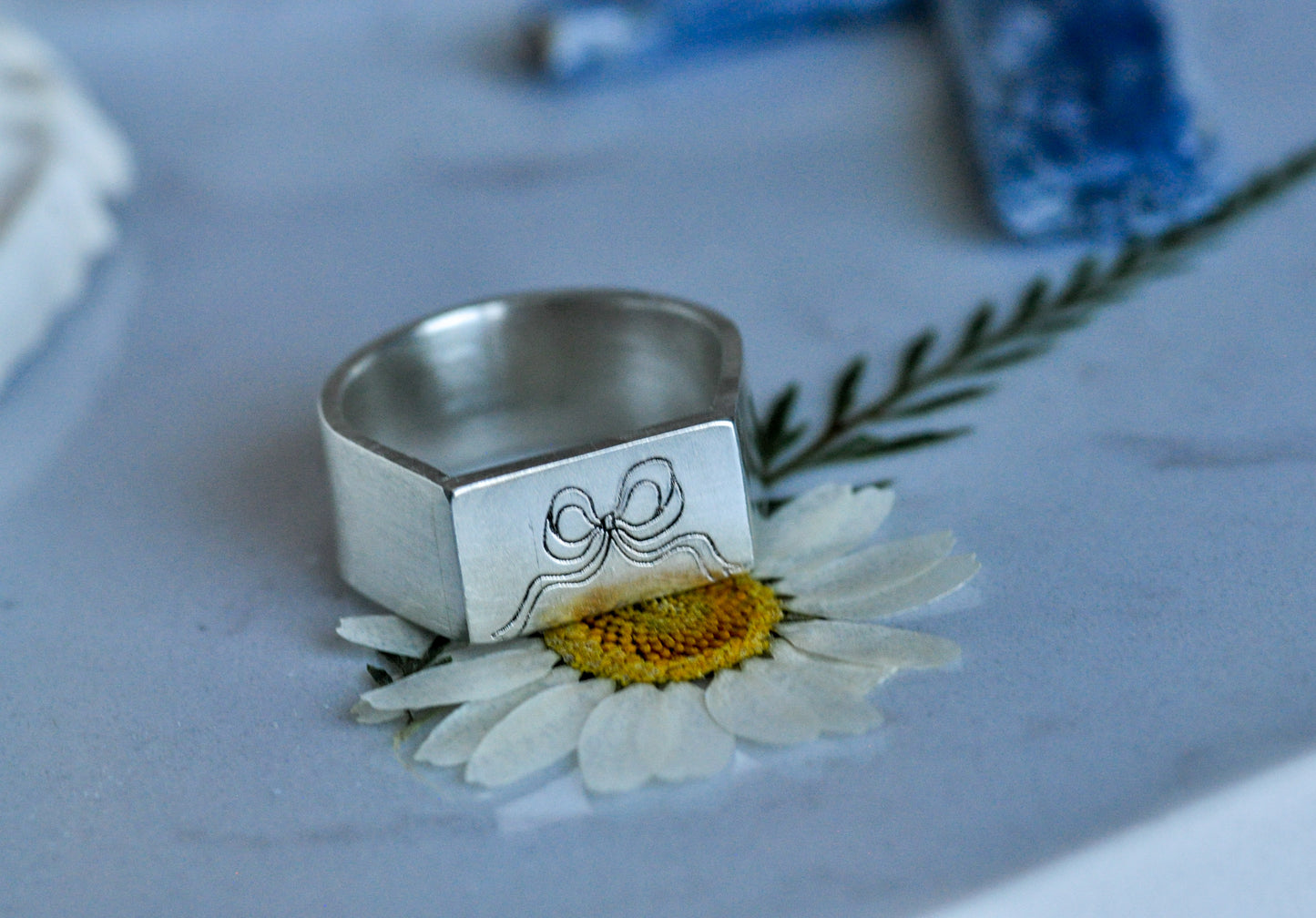 Bow Signet Ring Size 5.5-6