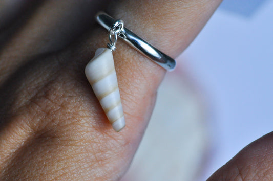 Seashell Charm Ring Size 7