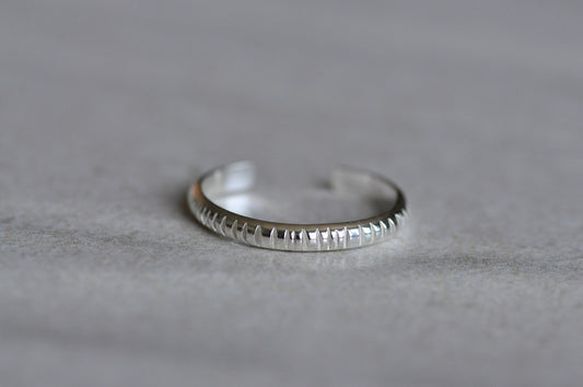 Silver Toe Ring Sparkle