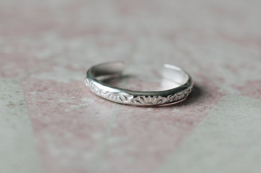 Silver Toe Ring Flower