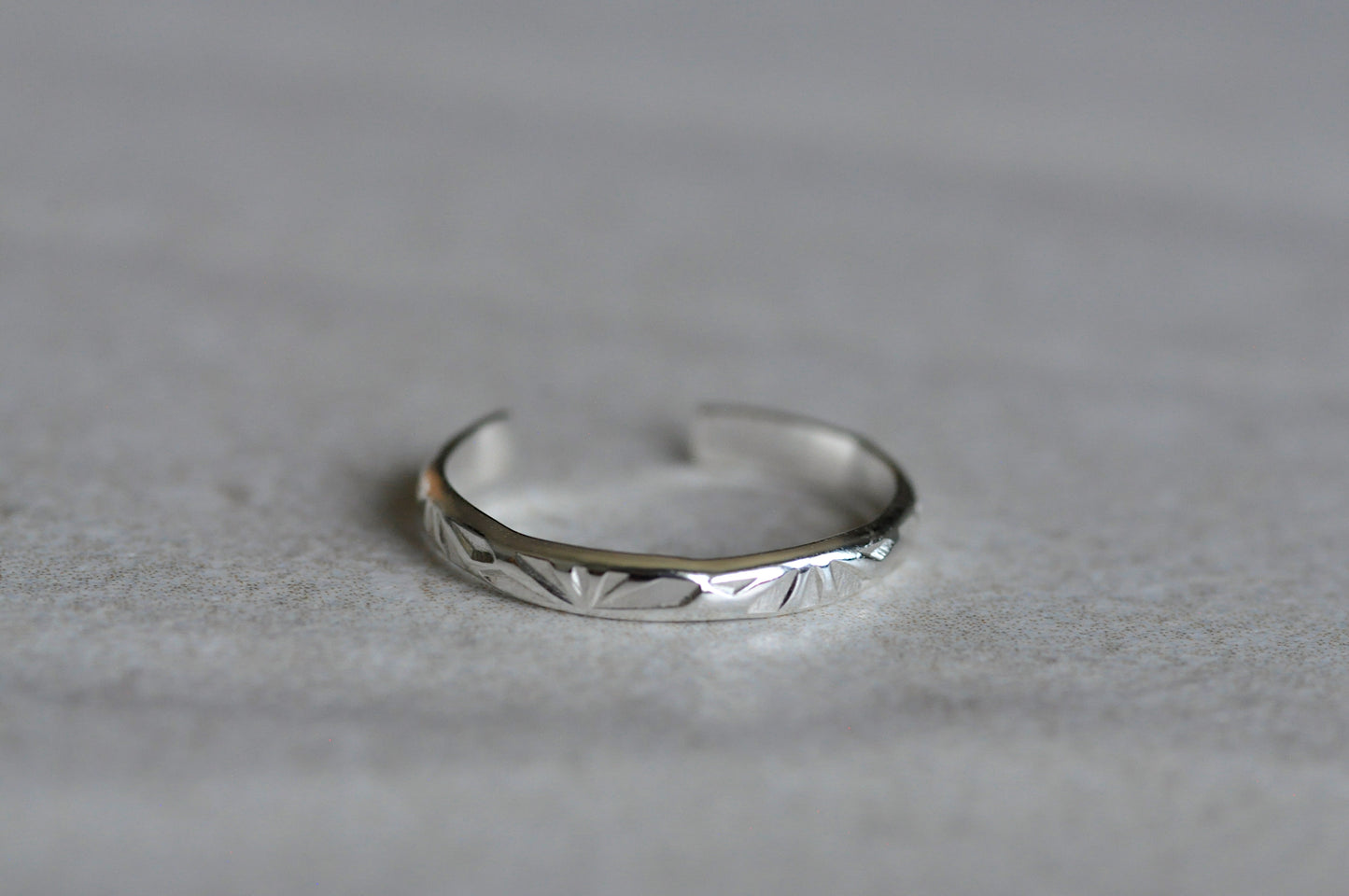 Silver Toe Ring Flower Beam